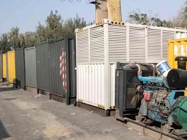 屯昌200KW柴油发电机机组每小时油耗是多少？